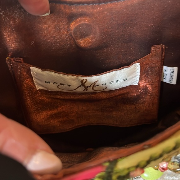 Mary Frances heart shaped bag - Picture 5 of 5